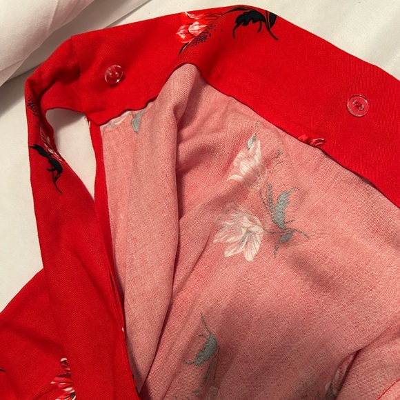 H&M RED FLORAL WRAP AROUND SKIRT - Picture 5 of 5